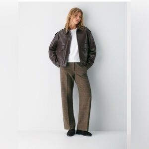 Aritzia Brown and Tan Agency Pant